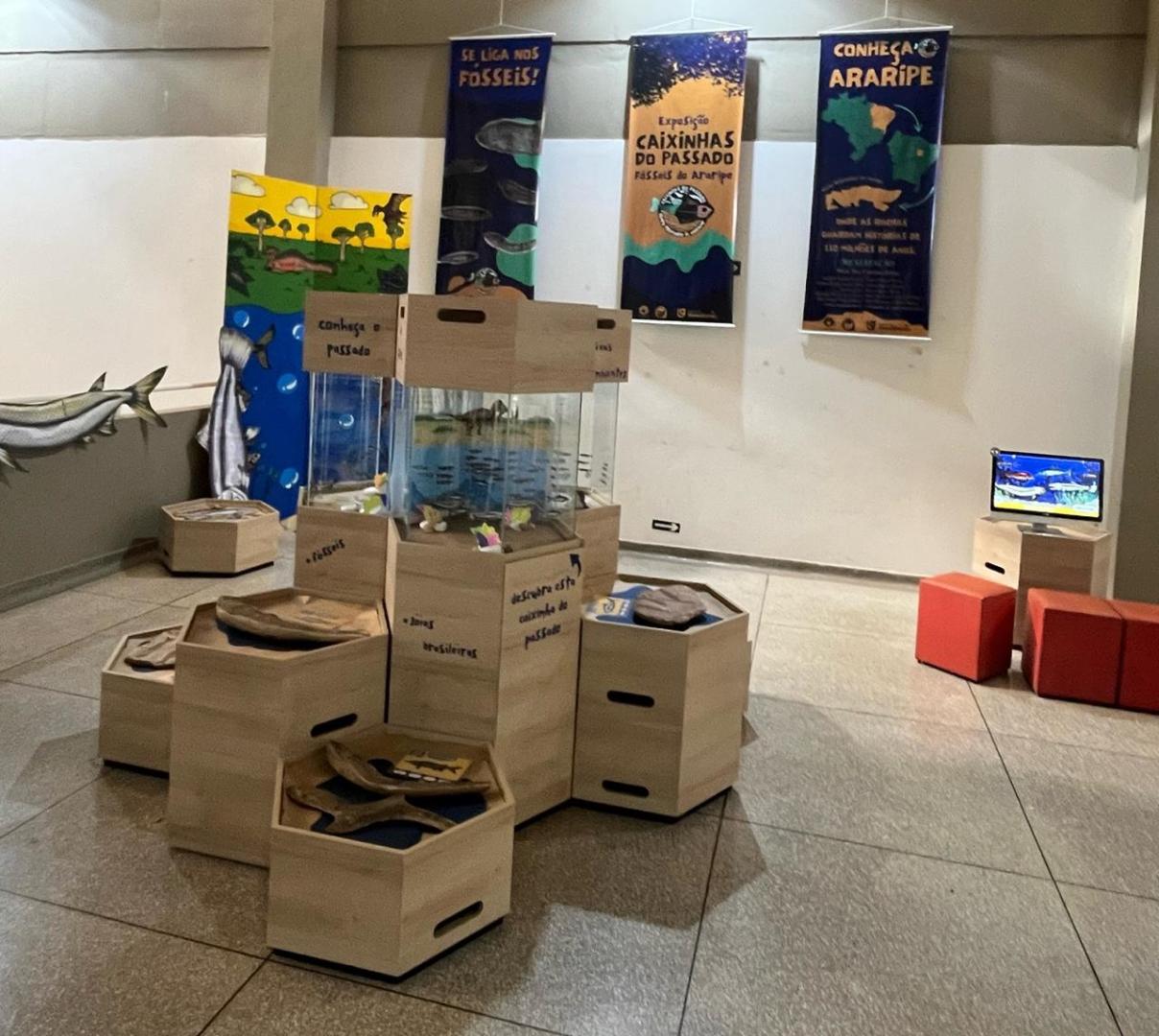 Exposição Caixinhas do Passado